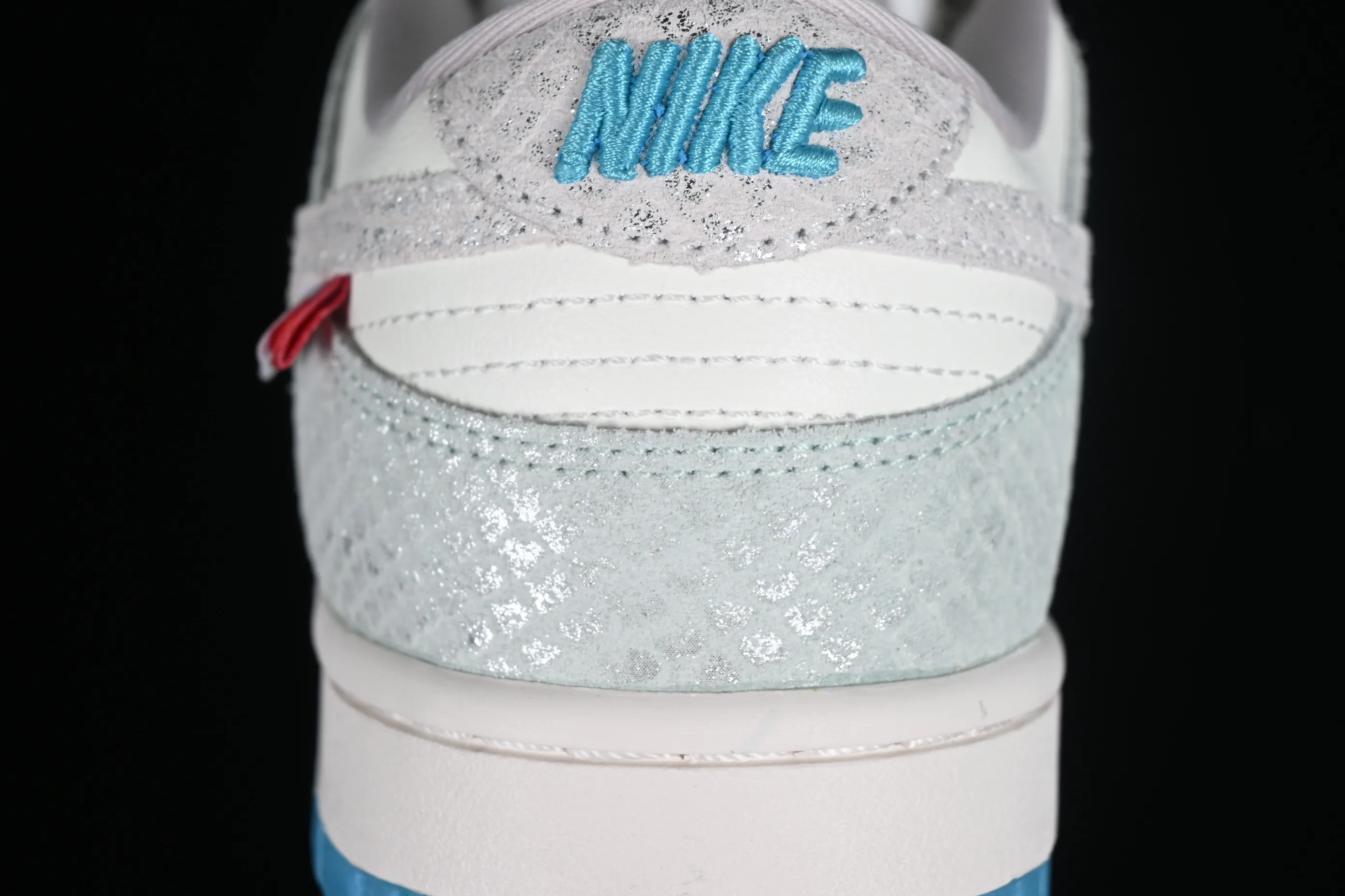 All categories Nk SB Dunk series Nk SB Dunk Low low-top sneakers F version Nk Dunk Low 2024 Year of the Dragon customized model SB low-top casual sneakers FZ5065-111